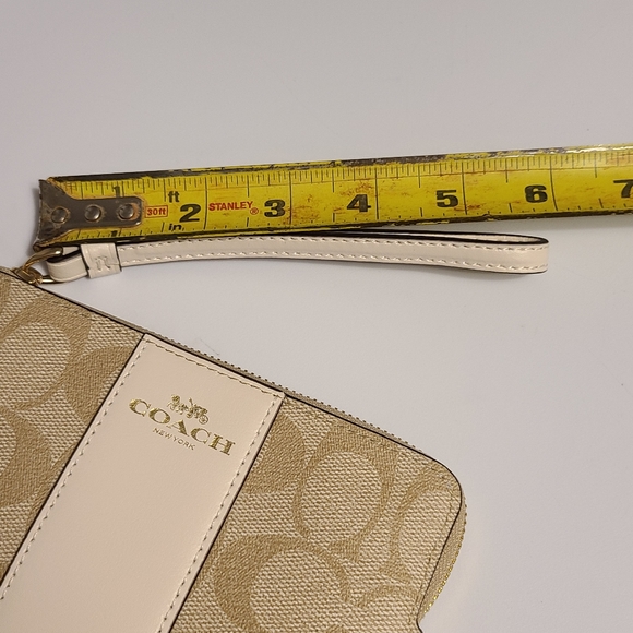 Coach Wristlet Corner Zip  In Signature Canvas - Picture 8 of 10